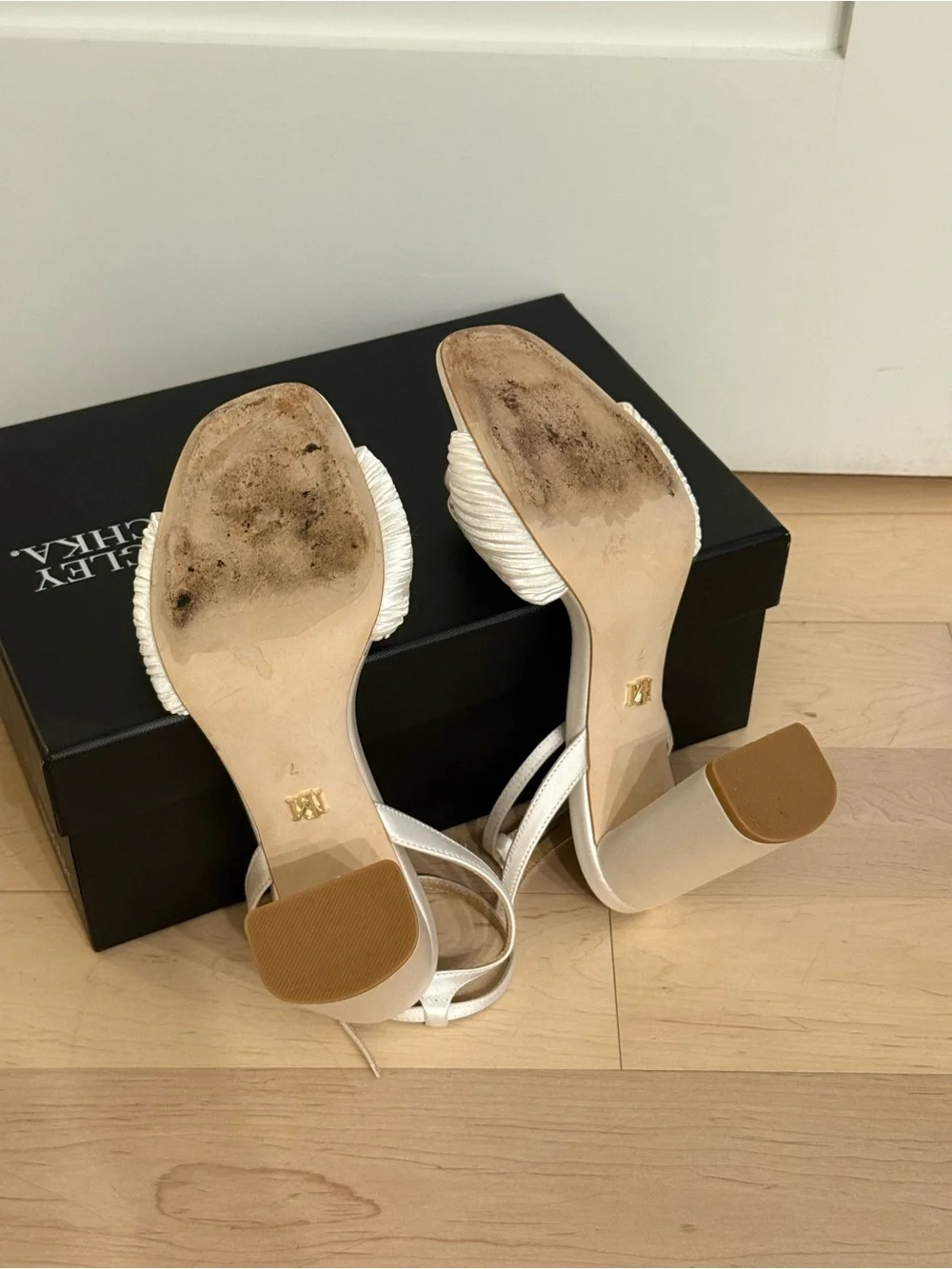 Badgley Mischka Ivory Dafne Sandals
